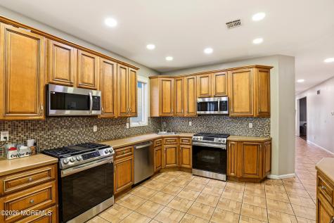 66 Birch Street Lakewood NJ 08701