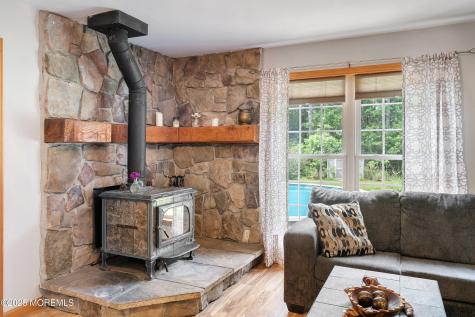 10 Hillside Avenue Tuckerton NJ 08087