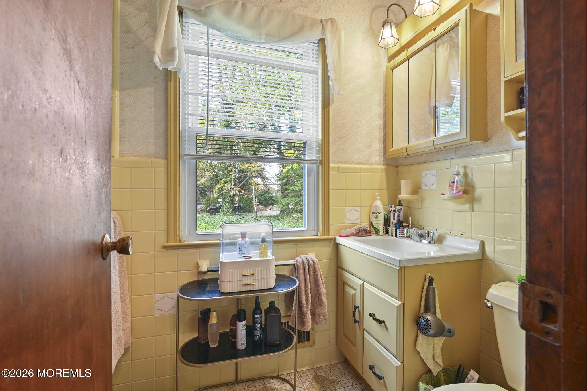 944 Leonardville Road Leonardo NJ 07737