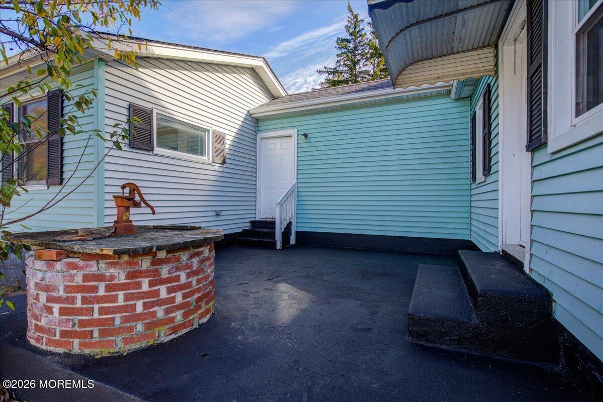 12 Dey Street Englishtown NJ 07726