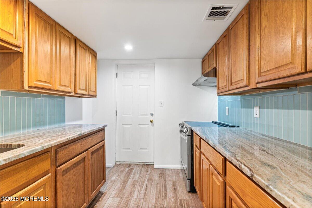 12 Dey Street Englishtown NJ 07726