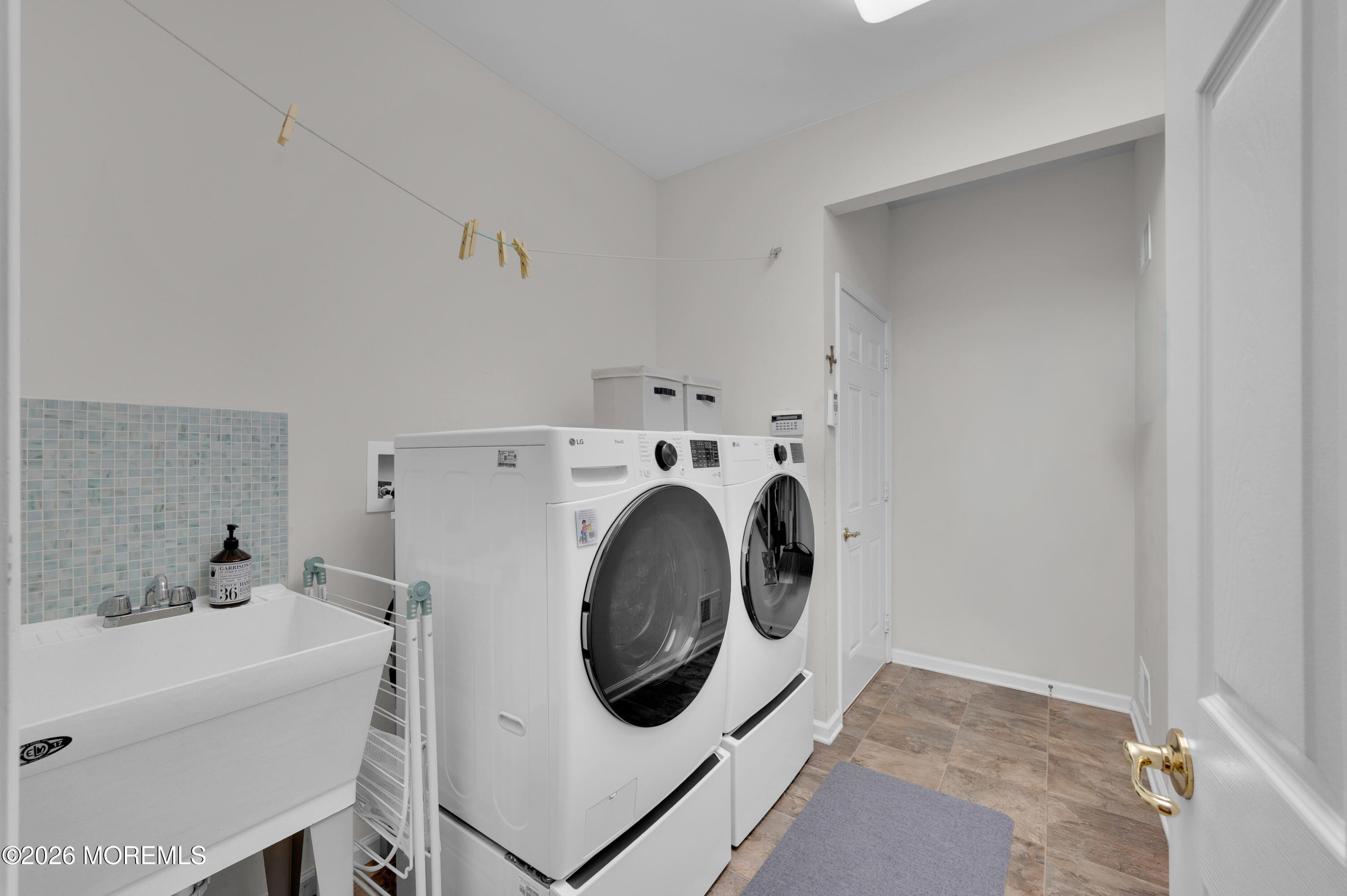 329 Van Dusen Drive Marlboro NJ 07746