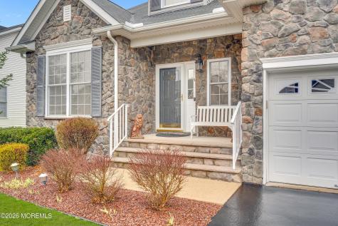 329 Van Dusen Drive Marlboro NJ 07746
