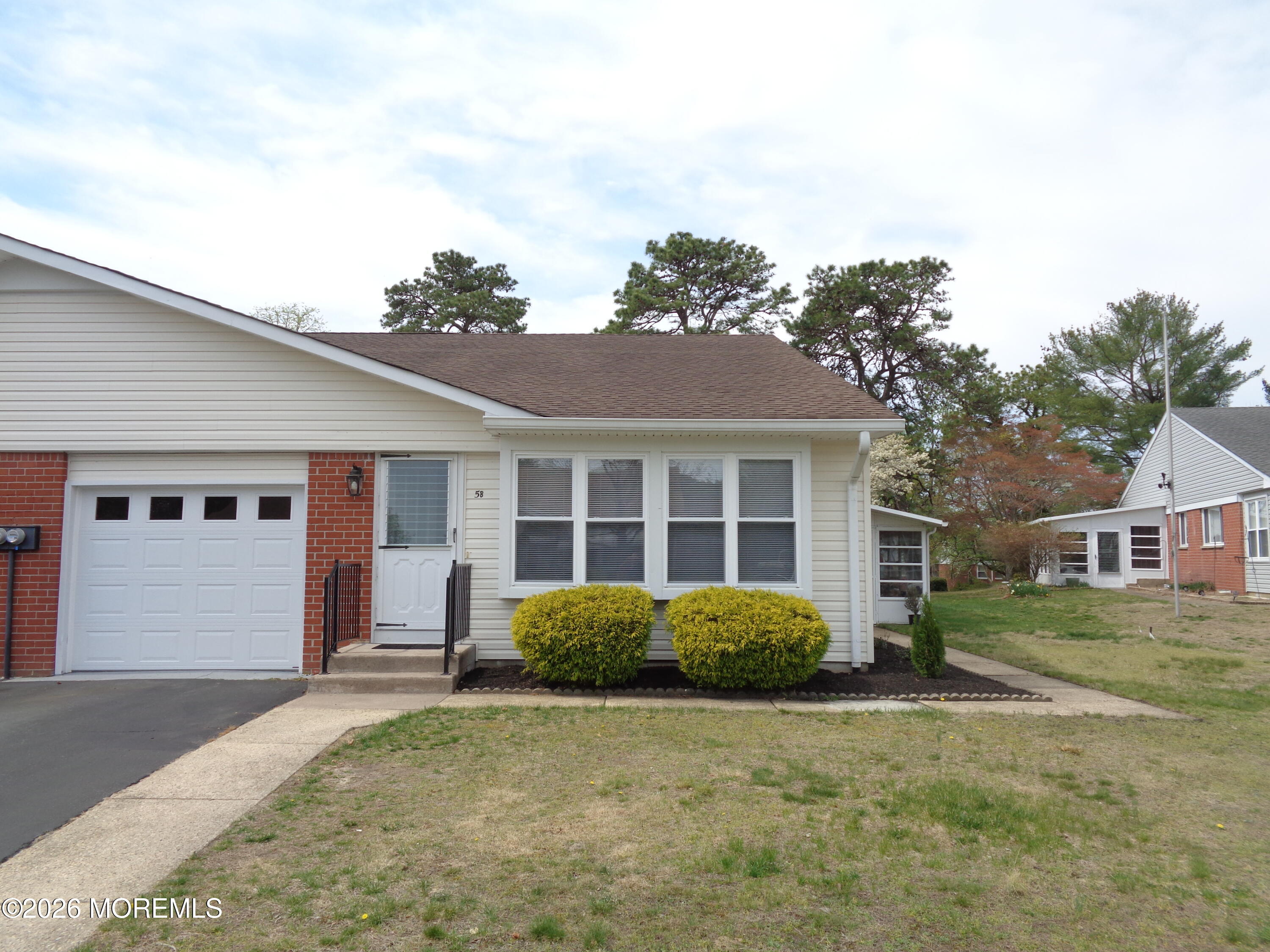 5 B Mohawk Court Whiting NJ 08759
