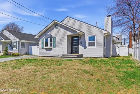52 Pomona Boulevard Keyport NJ 07735