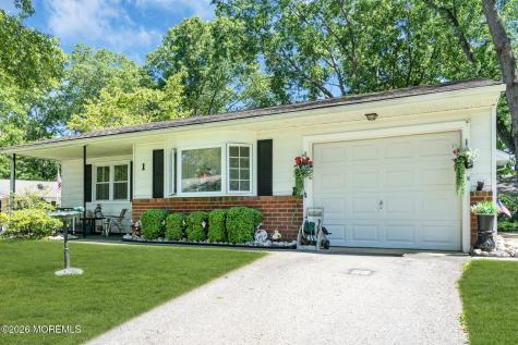 1 N Dakota Avenue Whiting NJ 08759