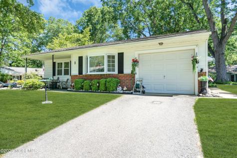 1 N Dakota Avenue Whiting NJ 08759