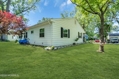 1 N Dakota Avenue Whiting NJ 08759