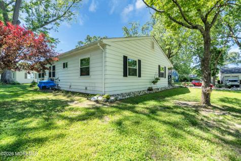 1 N Dakota Avenue Whiting NJ 08759