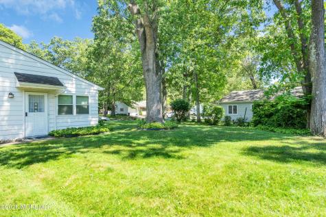 1 N Dakota Avenue Whiting NJ 08759