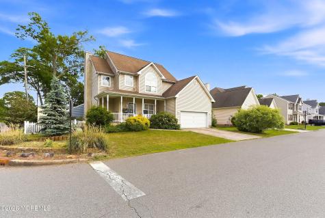 801 Cranberry Road Beachwood NJ 08722
