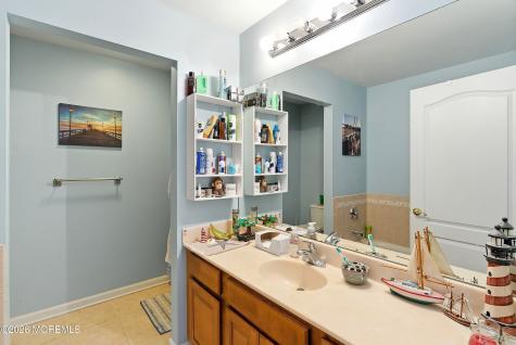 801 Cranberry Road Beachwood NJ 08722