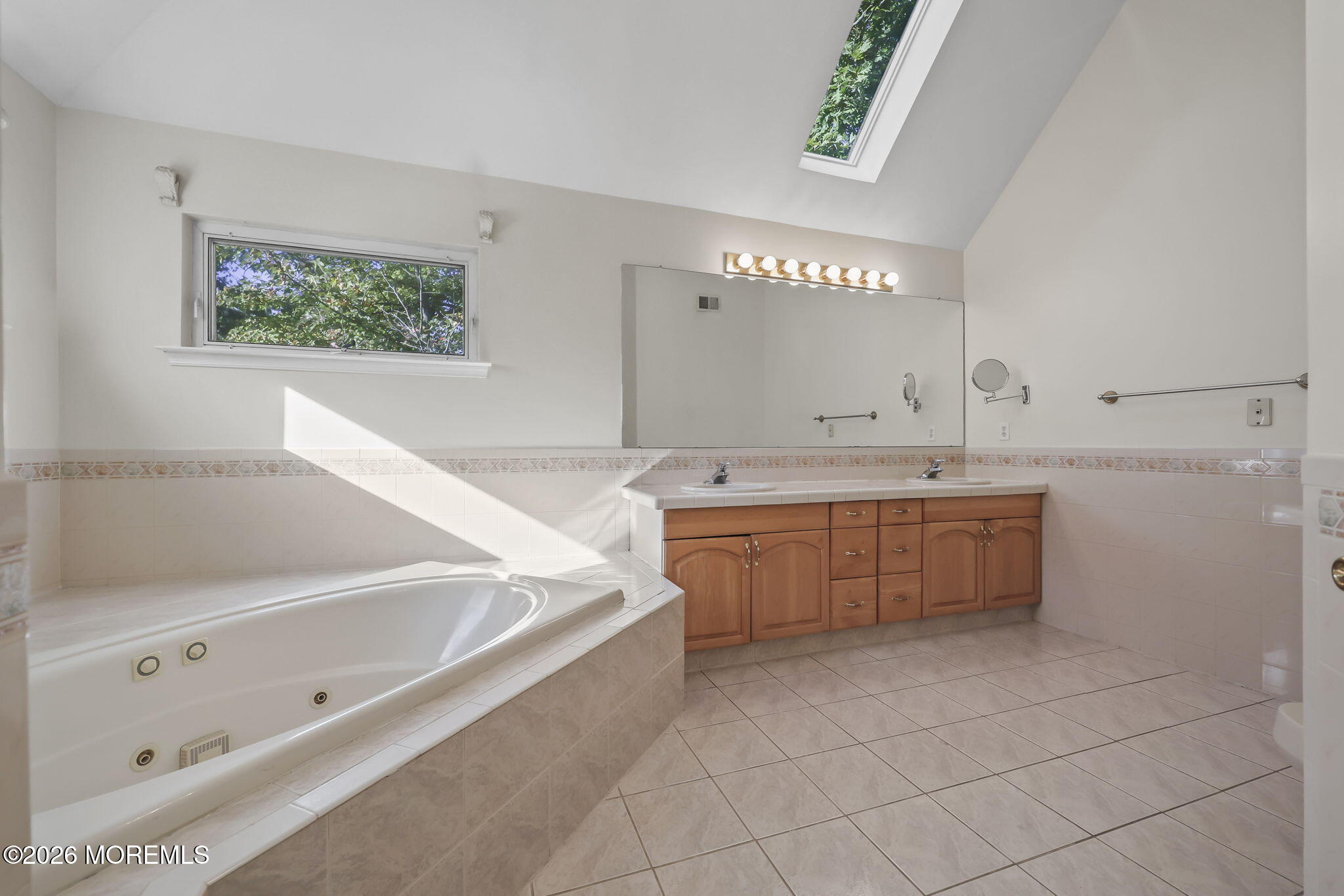 2 Gray Court Manalapan NJ 07726