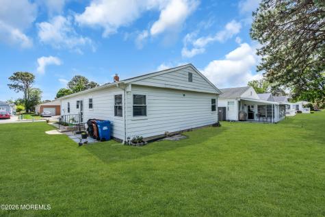9 Calalou Court Toms River NJ 08757