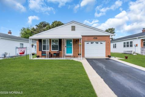 9 Calalou Court Toms River NJ 08757