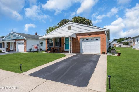9 Calalou Court Toms River NJ 08757