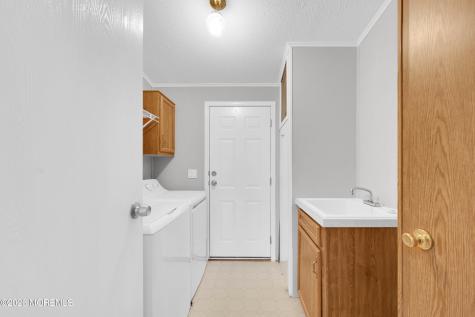 501 Momosa Drive Whiting NJ 08759