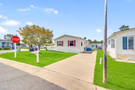 501 Momosa Drive Whiting NJ 08759
