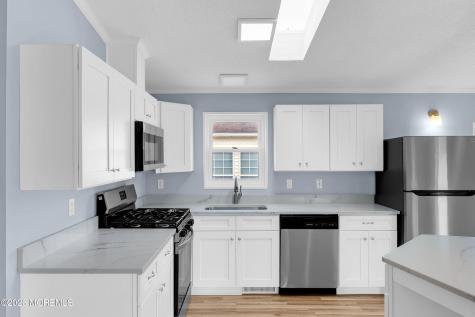 501 Momosa Drive Whiting NJ 08759