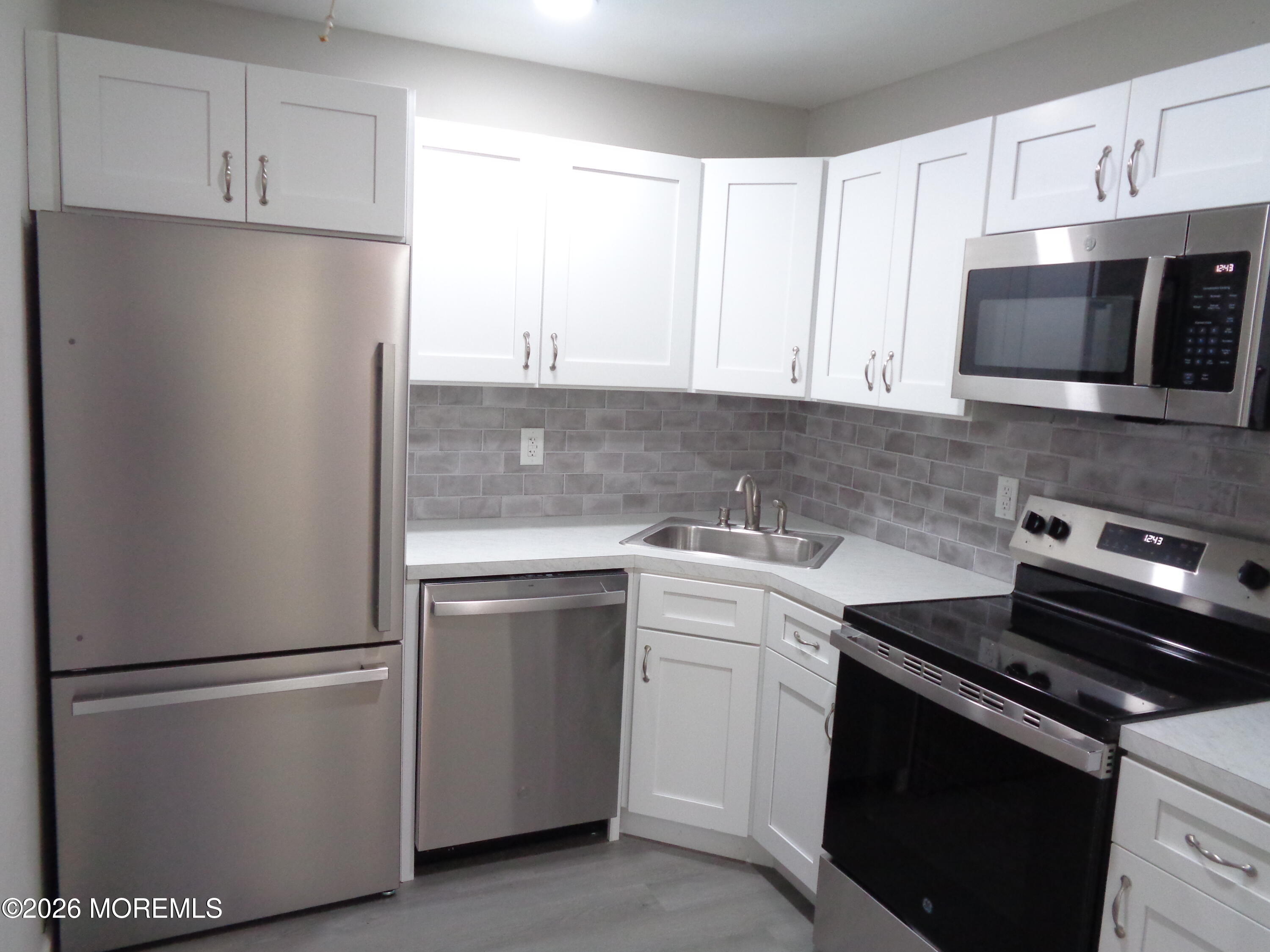 10 D Hamilton Lane Whiting NJ 08759