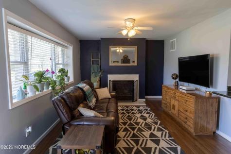 834 Brookside Drive Toms River NJ 08753