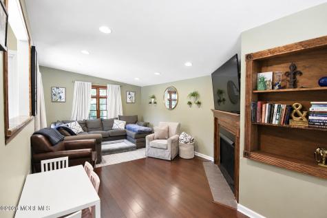 234 Parkview Terrace Lincroft NJ 07738