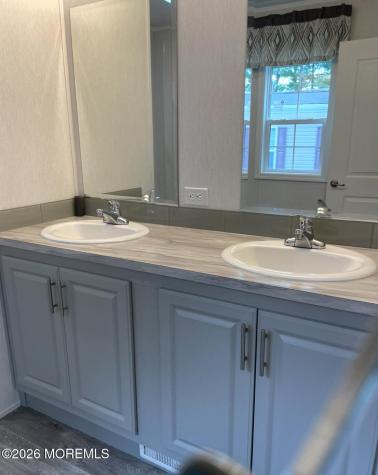 10 Muskrat Place Whiting NJ 08759