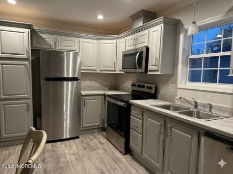 10 Muskrat Place Whiting NJ 08759