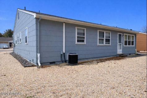40 Whitmore Drive Toms River NJ 08757