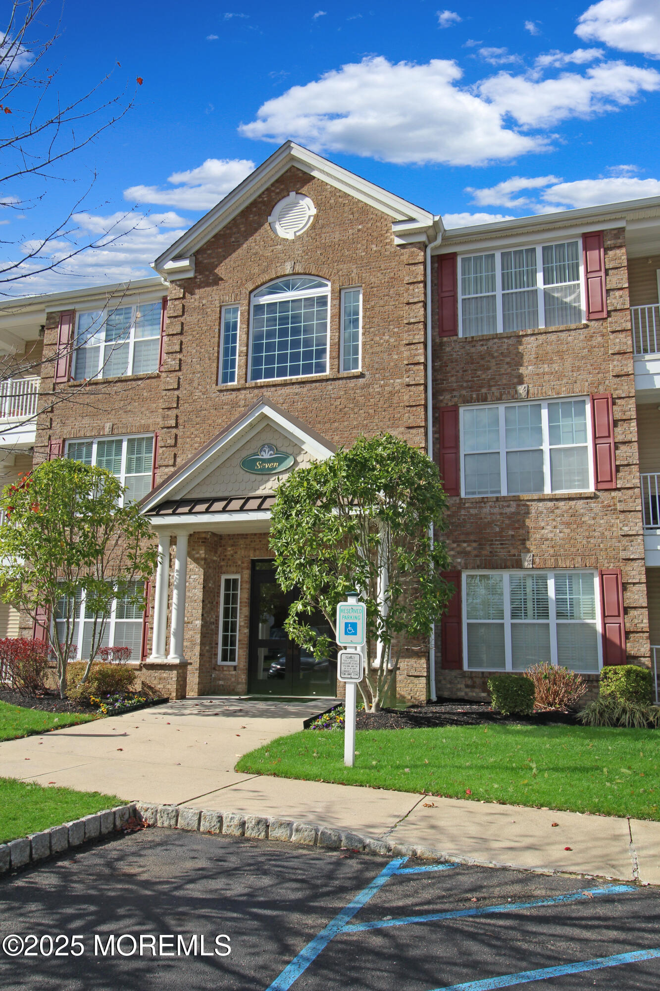 713 Amy Court Lakewood NJ 08701