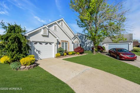 18 Grosunor Court Jackson NJ 08527
