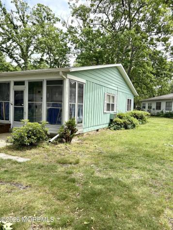 99F Edinburgh Lane Lakewood NJ 08701