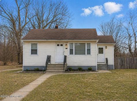 109 W 6th Street Howell NJ 07731