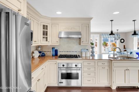76 Jennie Drive Manahawkin NJ 08050