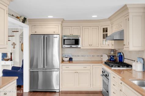 76 Jennie Drive Manahawkin NJ 08050