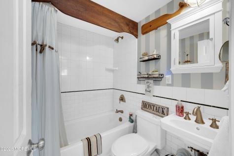 76 Jennie Drive Manahawkin NJ 08050