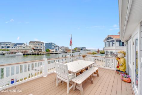 76 Jennie Drive Manahawkin NJ 08050