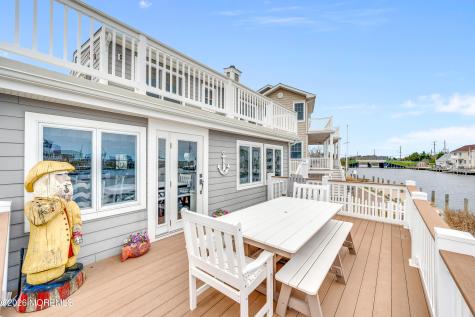 76 Jennie Drive Manahawkin NJ 08050