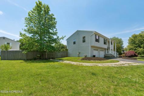 21 Cherry Bend Drive N Howell NJ 07731