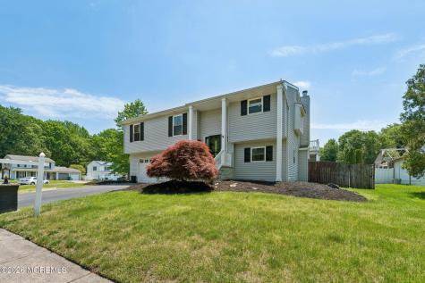 21 Cherry Bend Drive N Howell NJ 07731