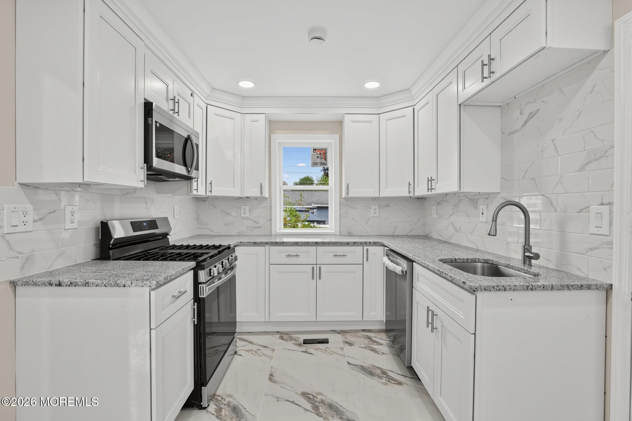 18 Bodine Avenue Williamstown NJ 08094