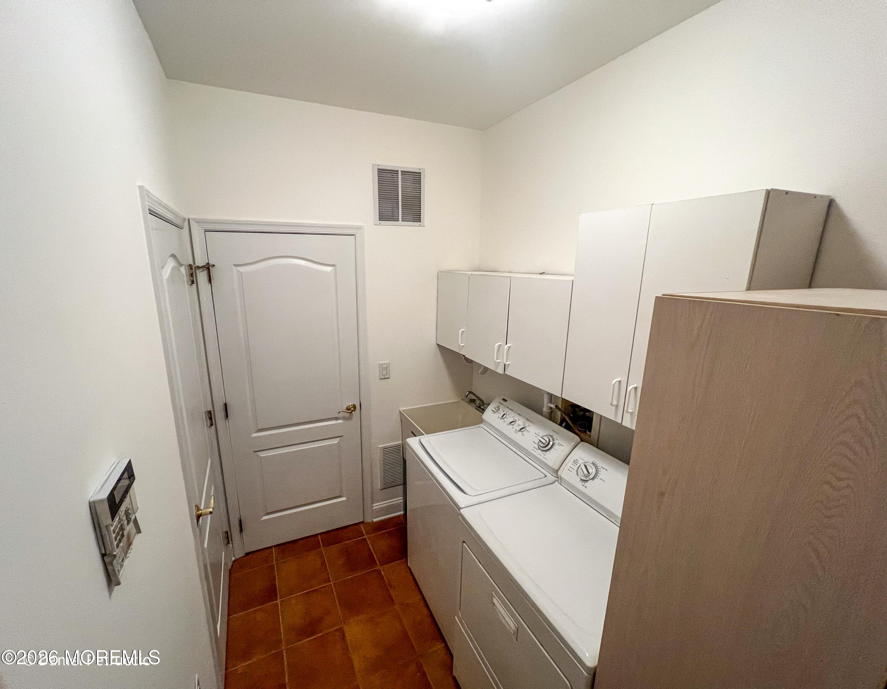 4 Salter Court Manalapan NJ 07726