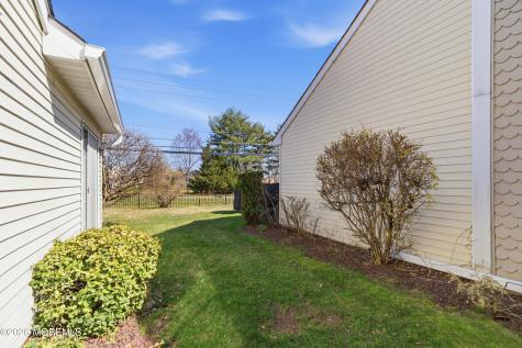 1213 Lindera Plaza Monroe NJ 08831