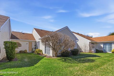 1213 Lindera Plaza Monroe NJ 08831