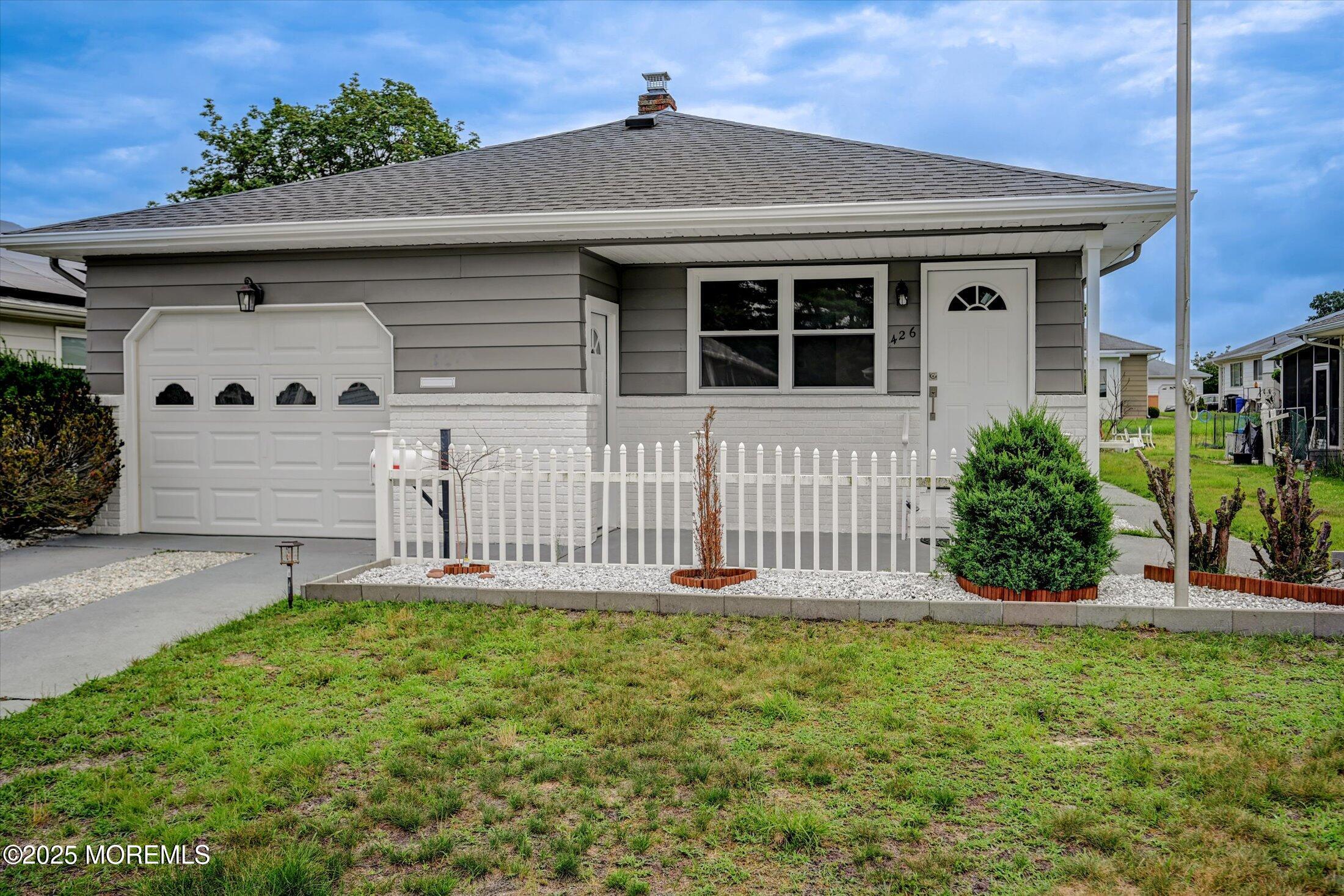 426 Saint Thomas Drive N Toms River NJ 08757