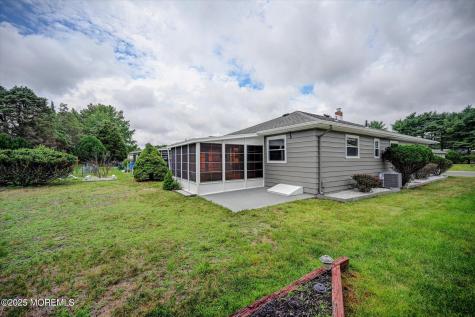 426 Saint Thomas Drive N Toms River NJ 08757