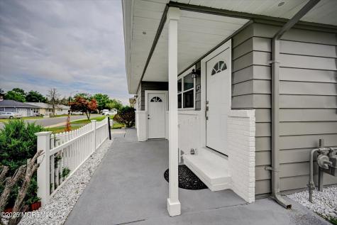 426 Saint Thomas Drive N Toms River NJ 08757