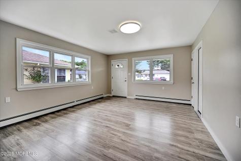 426 Saint Thomas Drive N Toms River NJ 08757