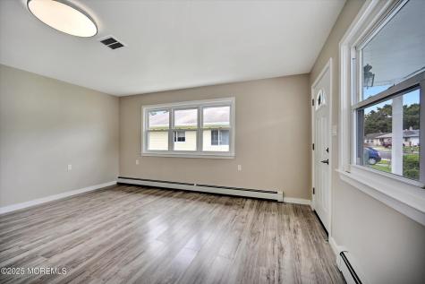 426 Saint Thomas Drive N Toms River NJ 08757