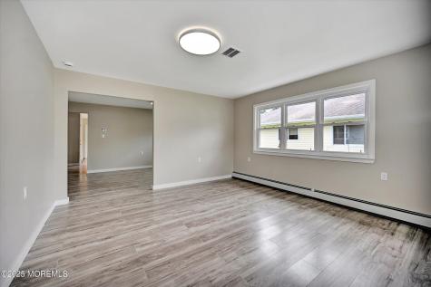 426 Saint Thomas Drive N Toms River NJ 08757